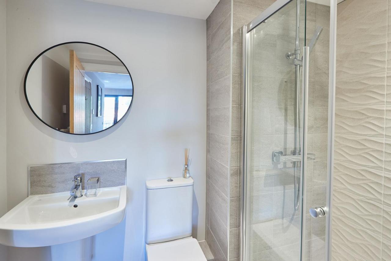 Host & - St Johns Mews *