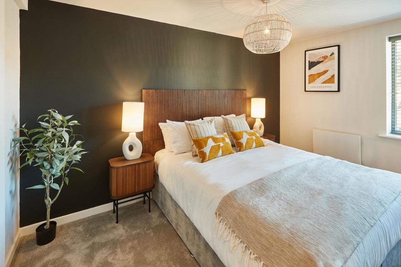 Host & - St Johns Mews York